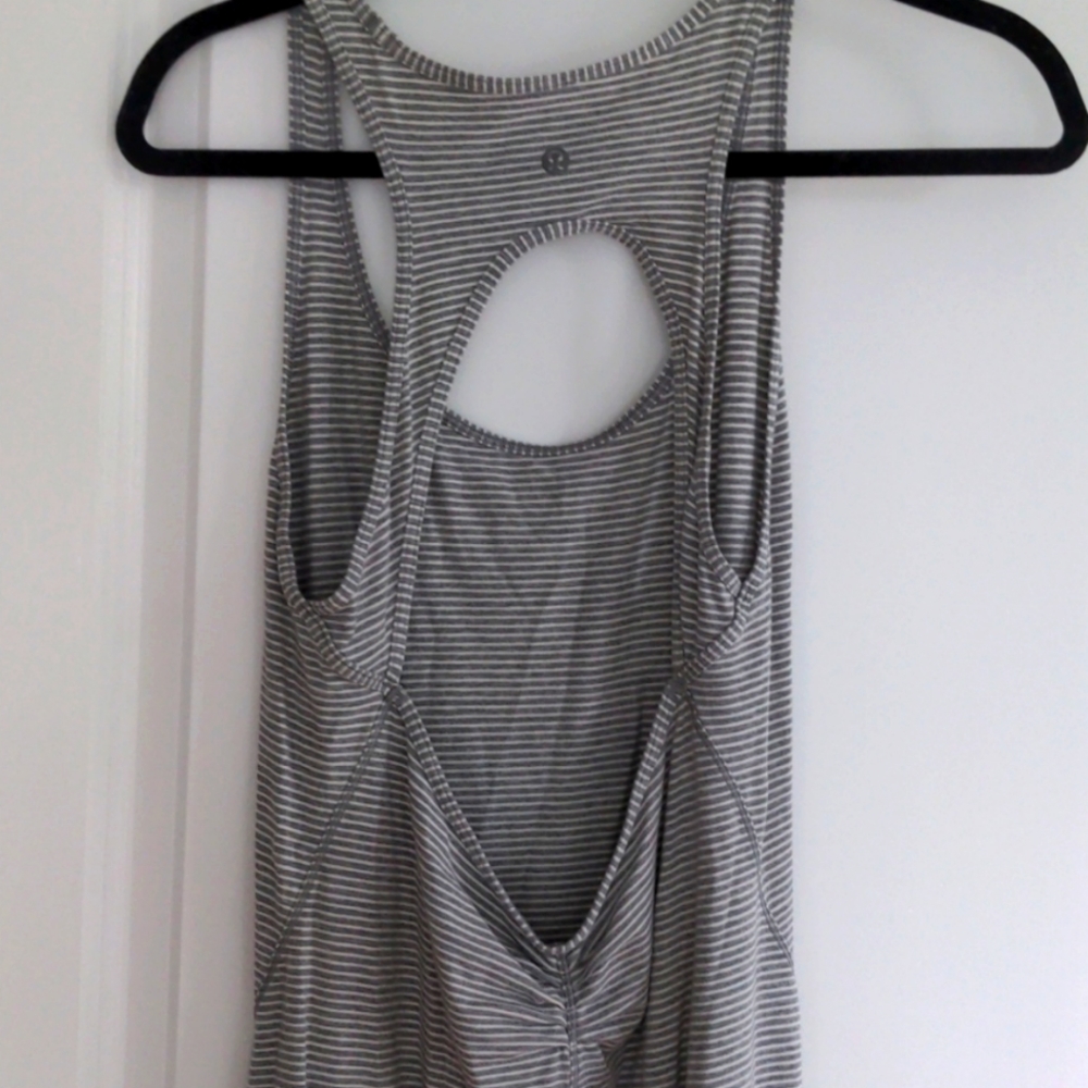 Lululemon 6 gray white stripe midi dress low back